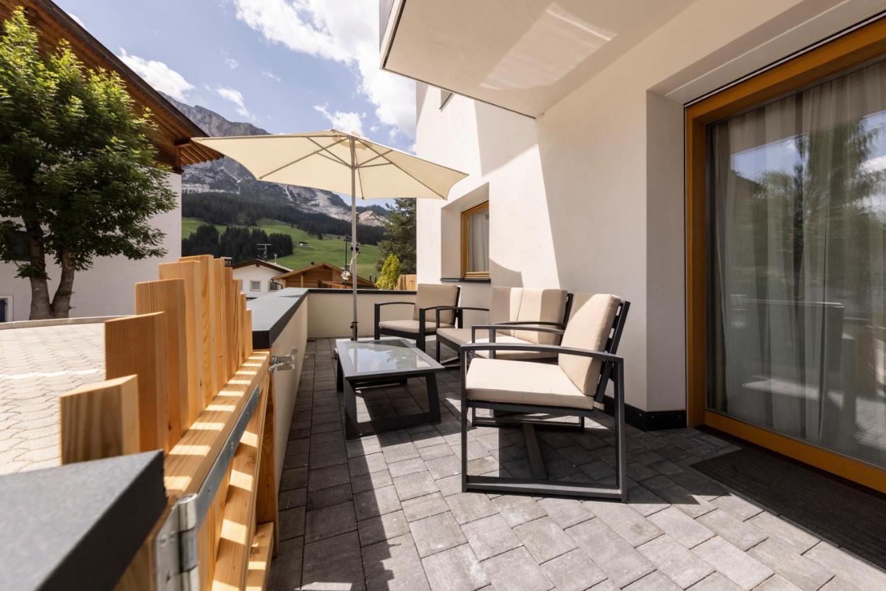 Apartments Chalet Maria บาเดีย ภายนอก รูปภาพ
