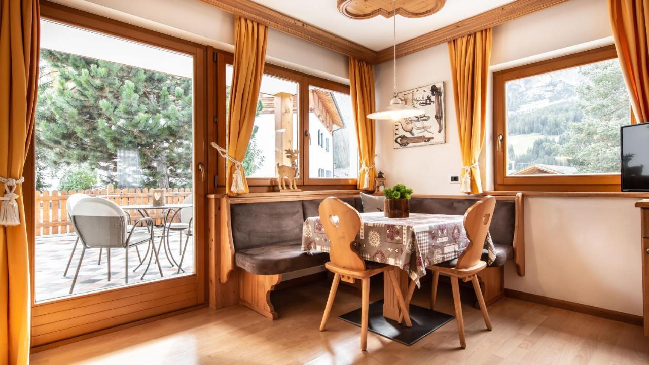 Apartments Chalet Maria บาเดีย ภายนอก รูปภาพ