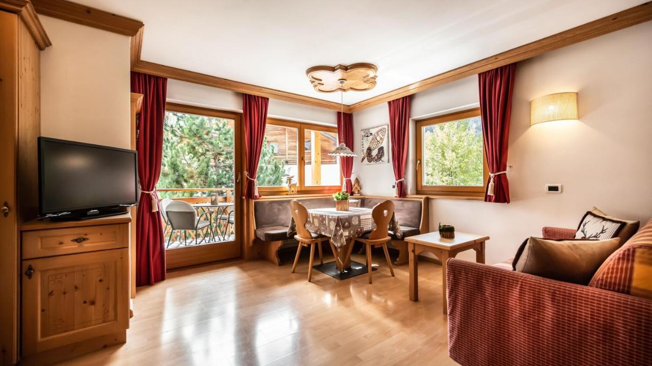 Apartments Chalet Maria บาเดีย ภายนอก รูปภาพ