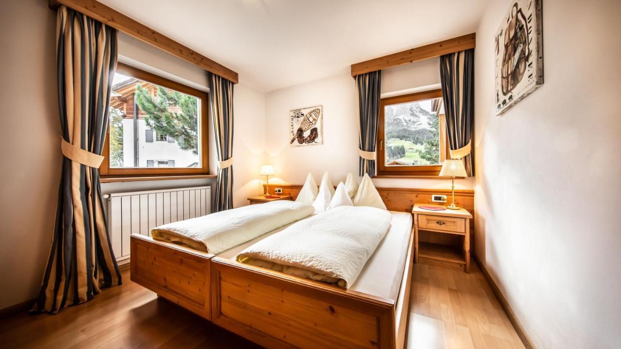 Apartments Chalet Maria บาเดีย ภายนอก รูปภาพ
