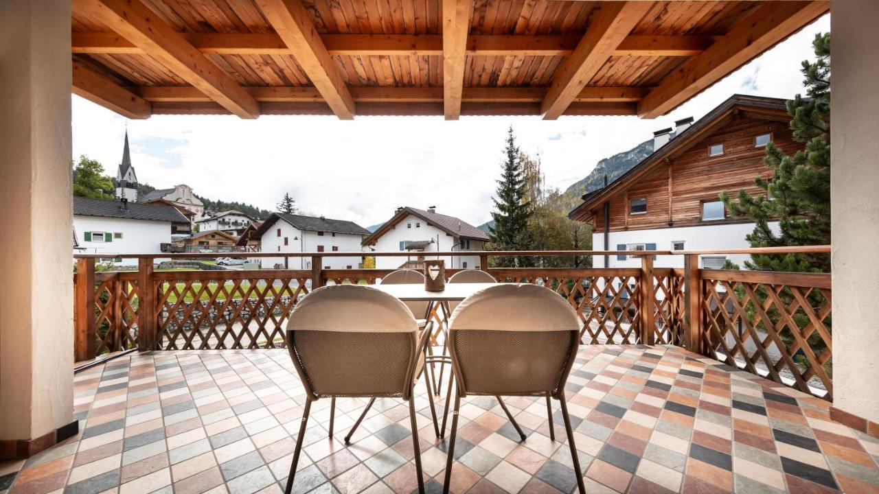 Apartments Chalet Maria บาเดีย ภายนอก รูปภาพ