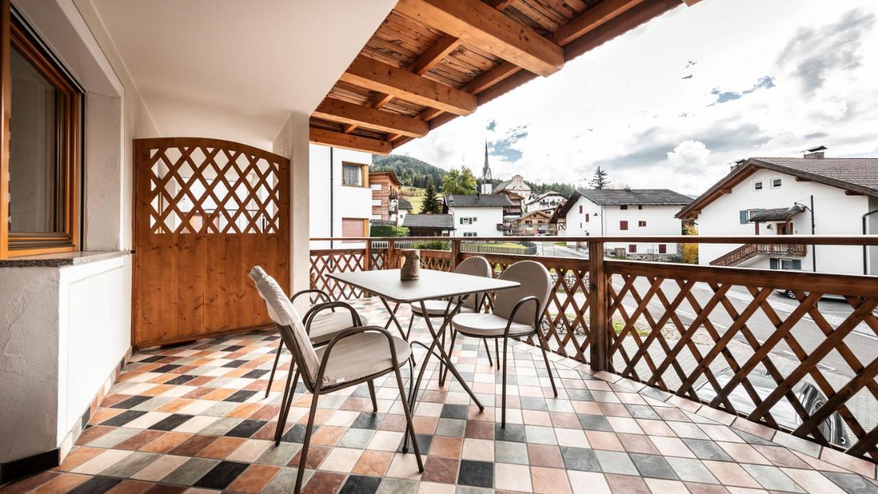 Apartments Chalet Maria บาเดีย ภายนอก รูปภาพ
