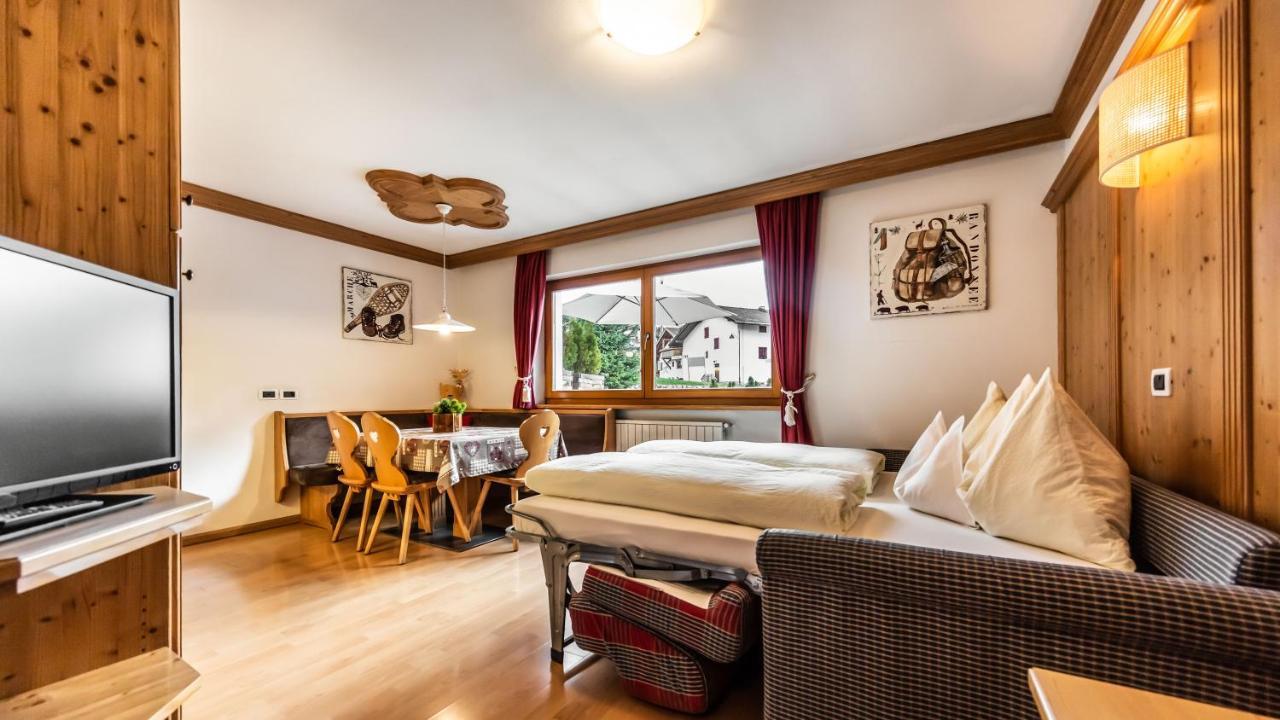 Apartments Chalet Maria บาเดีย ภายนอก รูปภาพ